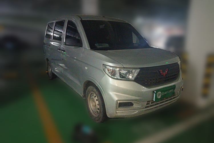 Used Wuling Hongguang V 2022 1.5L Jingqu Edition Electric-Assist LAR Front Right 45 Deg