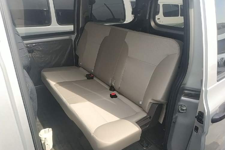 Used Wuling Hongguang V 2022 1.5L Jingqu Edition Electric-Assist LAR Left Rear Seat