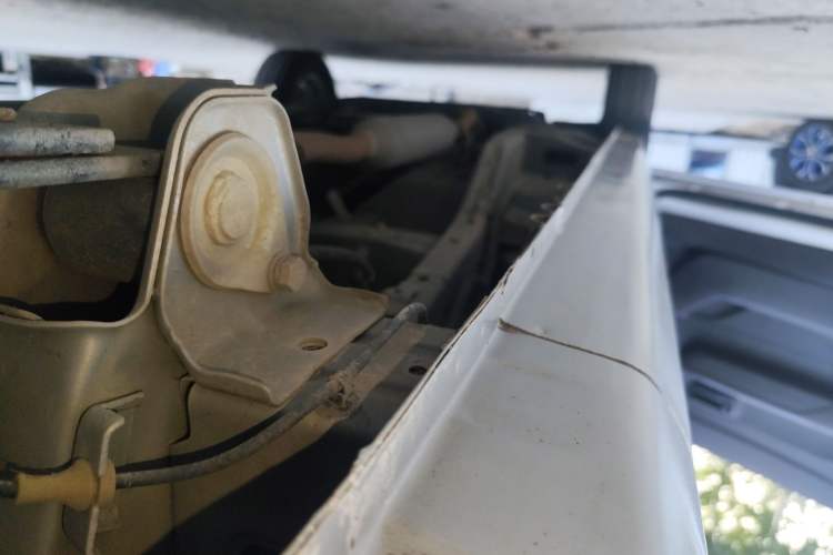 Used Wuling Hongguang V 2022 1.5L Enjoy Edition Hydraulic Power Steering LAR Left Side Sill