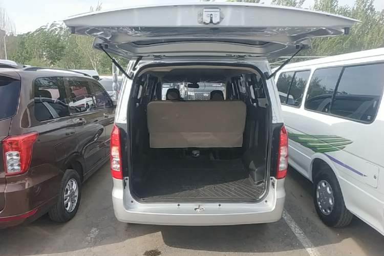 Used Wuling Hongguang V 2022 1.5L Jingqu Edition Electric-Assist LAR Trunk