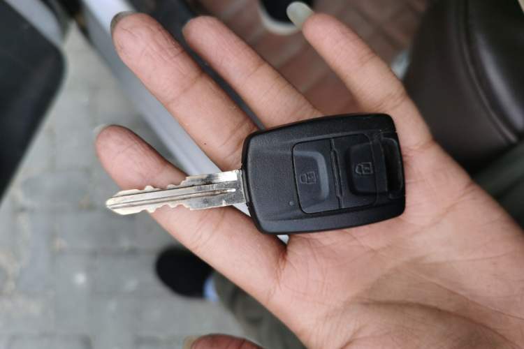 Used Wuling Hongguang V 2022 1.5L Enjoy Edition Electric-Powered LAR Vehicle Key