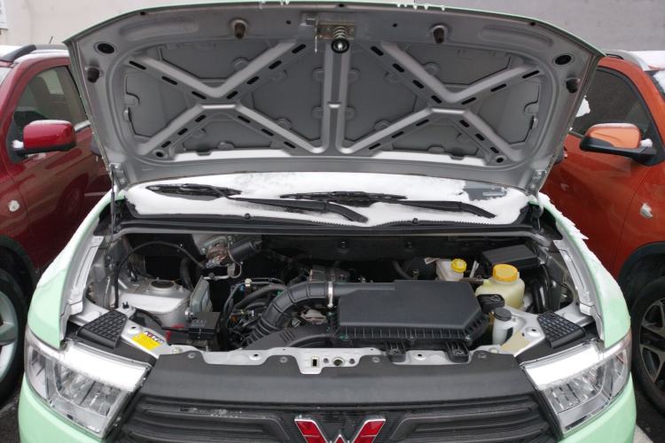 Used Wuling Hongguang V 2022 1.5L Jingqu Version Hydraulic Power Steering LAR Engine Bay