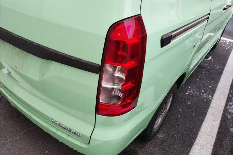 Used Wuling Hongguang V 2022 1.5L Jingqu Version Hydraulic Power Steering LAR Exterior 6