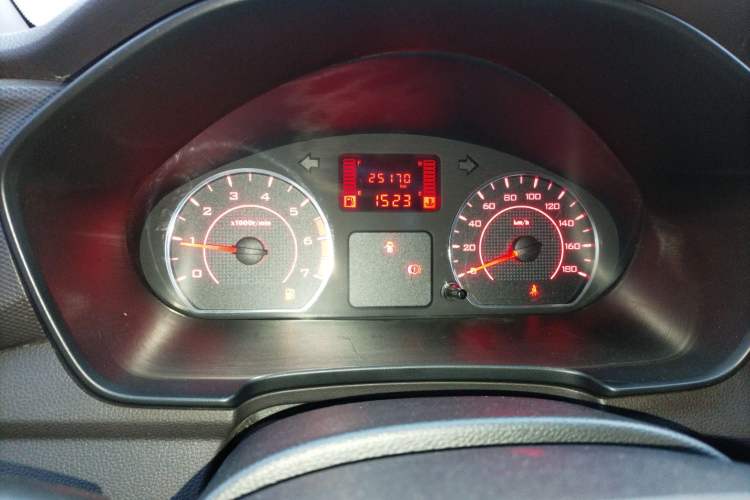 Used Wuling Hongguang V 2022 1.5L Jingqu Version Hydraulic Power Steering LAR Instrument Cluster