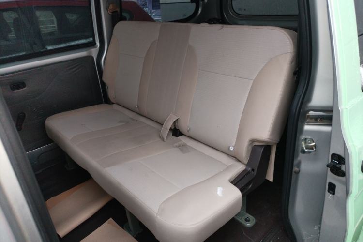 Used Wuling Hongguang V 2022 1.5L Jingqu Version Hydraulic Power Steering LAR Interior 4