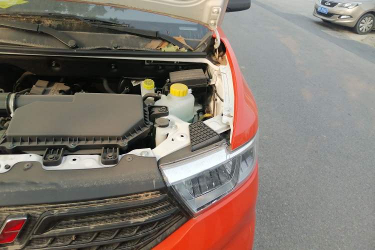 Used Wuling Hongguang V 2022 1.5L Jingqu Version Hydraulic Power Steering LAR Engine Bay Left