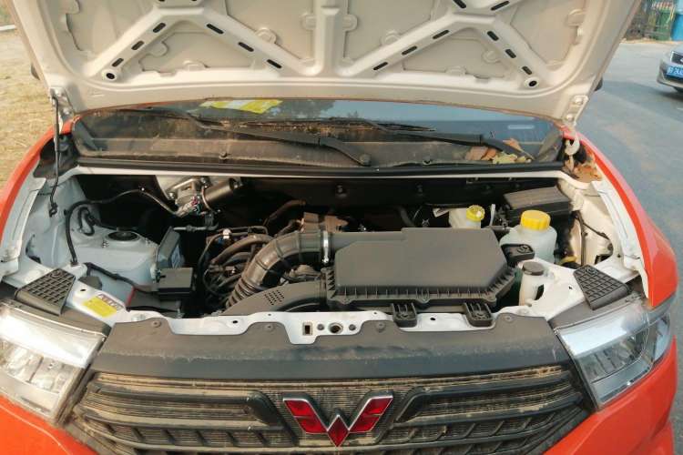 Used Wuling Hongguang V 2022 1.5L Jingqu Version Hydraulic Power Steering LAR Engine Bay