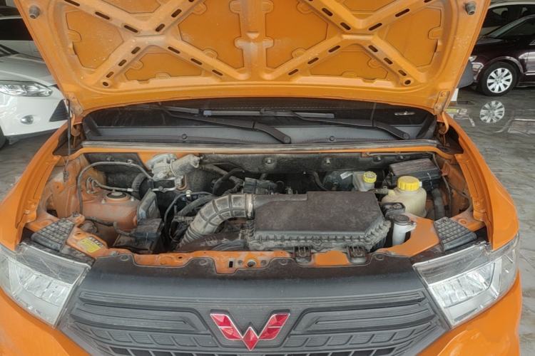 Used Wuling Hongguang V 2022 1.5L Jingqu Version Hydraulic Power Steering LAR Engine Bay