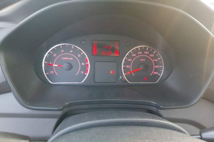 Used Wuling Hongguang V 2022 1.5L Jingqu Version Hydraulic Power Steering LAR Instrument Cluster