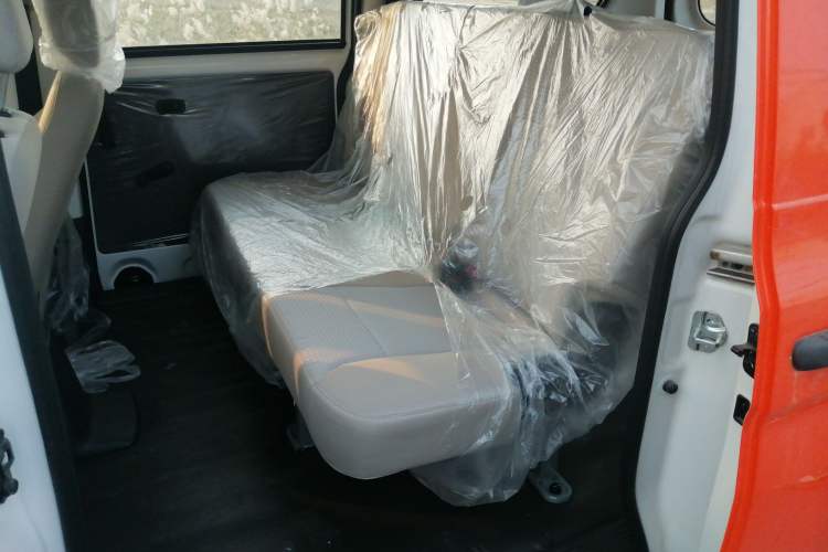 Used Wuling Hongguang V 2022 1.5L Jingqu Version Hydraulic Power Steering LAR Left Rear Seat