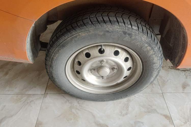 Used Wuling Hongguang V 2022 1.5L Jingqu Version Hydraulic Power Steering LAR Right Rear Wheel Hub