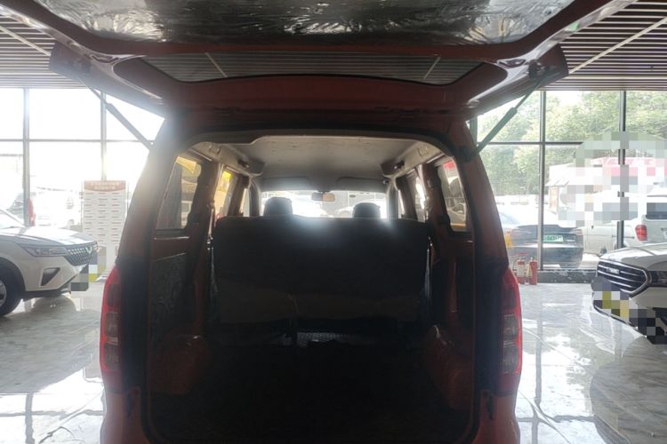 Used Wuling Hongguang V 2022 1.5L Jingqu Version Hydraulic Power Steering LAR Trunk