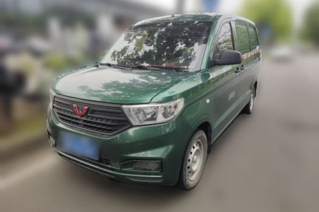 Used Wuling Hongguang V 2022 1.5L Jingqu Edition Enclosed-Window Vehicle with Hydraulic Power Steering LAR