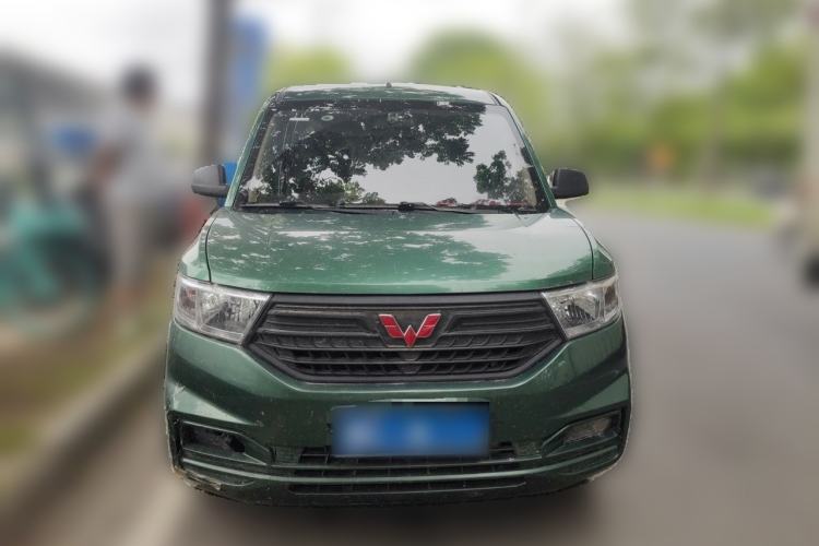 Used Wuling Hongguang V 2022 1.5L Jingqu Edition Enclosed-Window Vehicle with Hydraulic Power Steering LAR Front