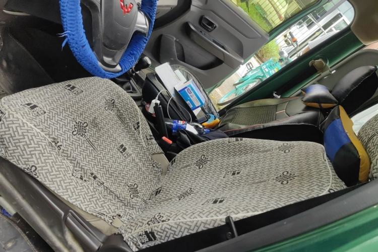 Used Wuling Hongguang V 2022 1.5L Jingqu Edition Enclosed-Window Vehicle with Hydraulic Power Steering LAR Left Front Seat