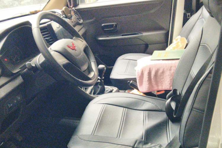 Used Wuling Hongguang V 2022 1.5L Jingqu Version Hydraulic Power Steering LAR Left Front Seat