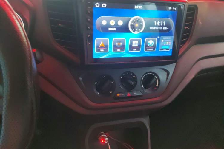 Used Wuling Hongguang V 2022 1.5L Jingqu Version Hydraulic Power Steering LAR Audio And AC Panel