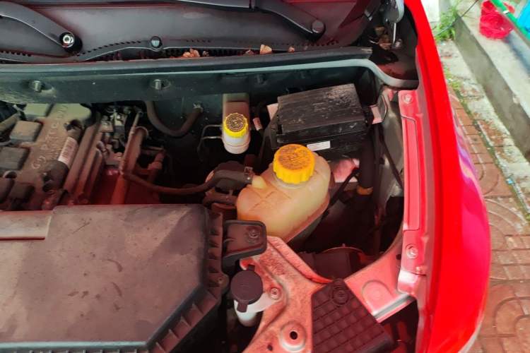 Used Wuling Hongguang V 2022 1.5L Jingqu Version Hydraulic Power Steering LAR Engine Bay Left