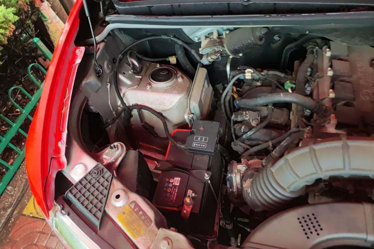 Used Wuling Hongguang V 2022 1.5L Jingqu Version Hydraulic Power Steering LAR Engine Bay Right