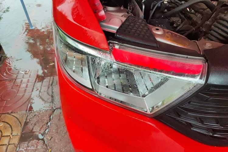 Used Wuling Hongguang V 2022 1.5L Jingqu Version Hydraulic Power Steering LAR Right Front Headlight