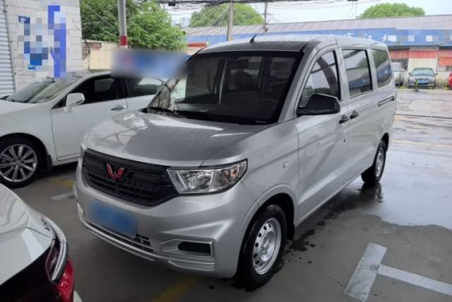 Used Wuling Hongguang V 2022 1.5L Jingqu Edition Electric-Assist LAR