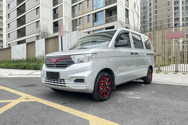 Used Wuling Hongguang V 2022 1.5L Jingqu Edition Electric-Assist LAR