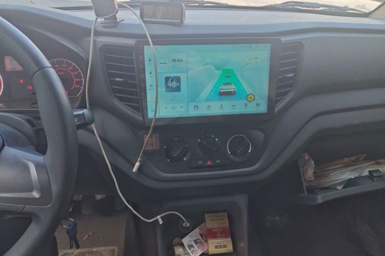 Used Wuling Hongguang V 2022 1.5L Jingqu Edition Electric-Assist LAR Audio And AC Panel