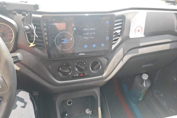 Used Wuling Hongguang V 2022 1.5L Jingqu Version Hydraulic Power Steering LAR Audio And AC Panel