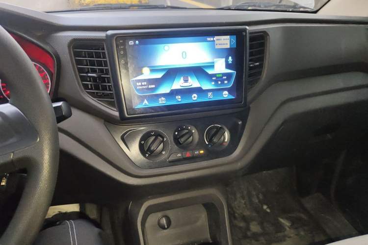 Used Wuling Hongguang V 2022 1.5L Jingqu Edition Electric-Assist LAR Audio And AC Panel