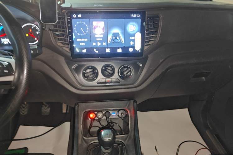 Used Wuling Hongguang V 2022 1.5L Enjoy Edition Hydraulic Power Steering LAR Audio And AC Panel