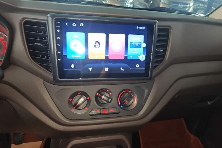 Used Wuling Hongguang V 2022 1.5L Jingqu Edition Enclosed-Window Vehicle with Electric Power Steering LAR Audio And AC Panel