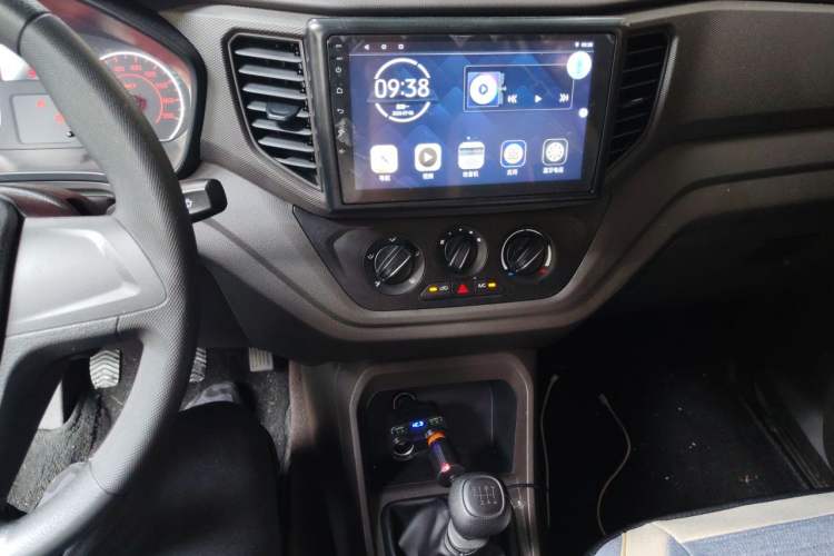 Used Wuling Hongguang V 2022 1.5L Jingqu Version Hydraulic Power Steering LAR Audio And AC Panel