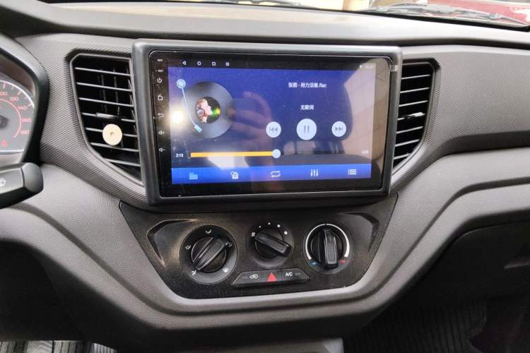 Used Wuling Hongguang V 2022 1.5L Jingqu Version Hydraulic Power Steering LAR Audio And AC Panel