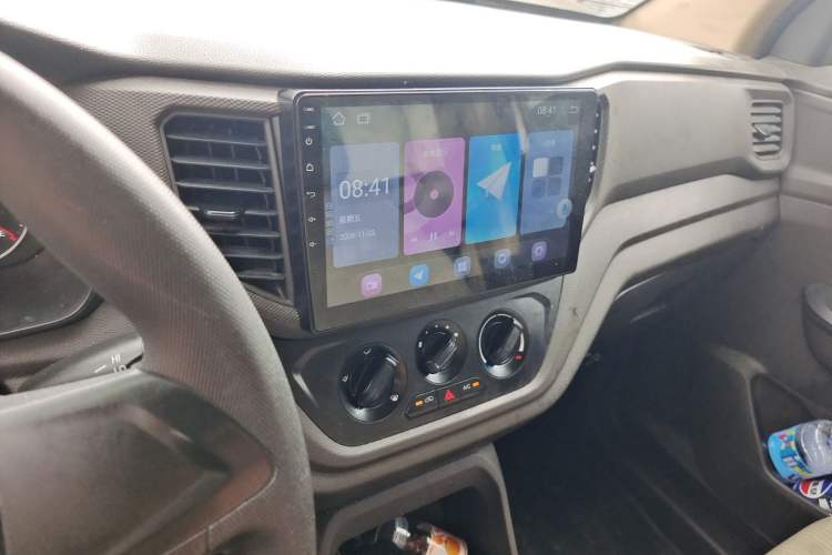 Used Wuling Hongguang V 2022 1.5L Enjoy Edition Hydraulic Power Steering LAR Audio And AC Panel