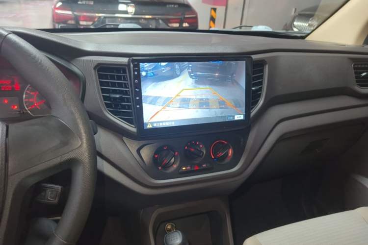 Used Wuling Hongguang V 2022 1.5L Jingqu Version Hydraulic Power Steering LAR Audio And AC Panel