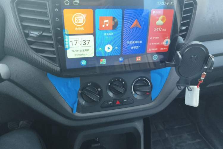 Used Wuling Hongguang V 2022 1.5L Jingqu Version Hydraulic Power Steering LAR Audio And AC Panel