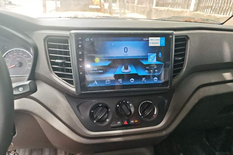 Used Wuling Hongguang V 2022 1.5L Jingqu Edition Electric-Assist LAR Audio And AC Panel