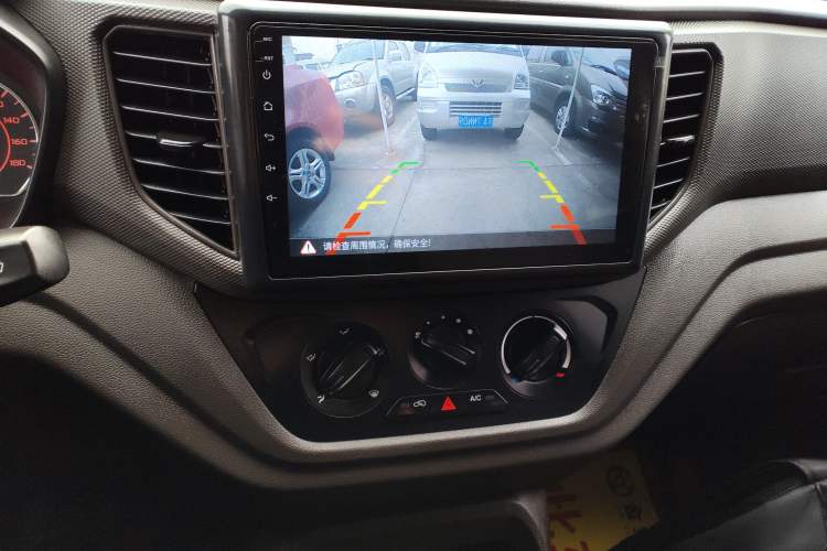Used Wuling Hongguang V 2022 1.5L Jingqu Edition Electric-Assist LAR Audio And AC Panel