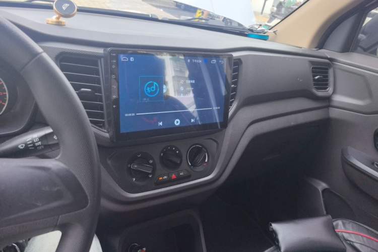 Used Wuling Hongguang V 2022 1.5L Jingqu Version Hydraulic Power Steering LAR Audio And AC Panel