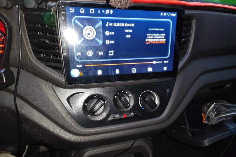 Used Wuling Hongguang V 2022 1.5L Jingqu Edition Electric-Assist LAR Audio And AC Panel