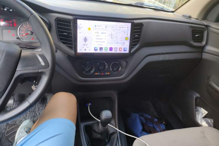 Used Wuling Hongguang V 2022 1.5L Jingqu Edition Electric-Assist LAR Audio And AC Panel