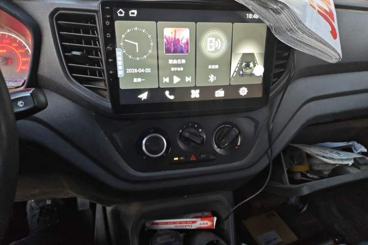 Used Wuling Hongguang V 2022 1.5L Jingqu Edition Enclosed-Window Vehicle with Hydraulic Power Steering LAR Audio And AC Panel