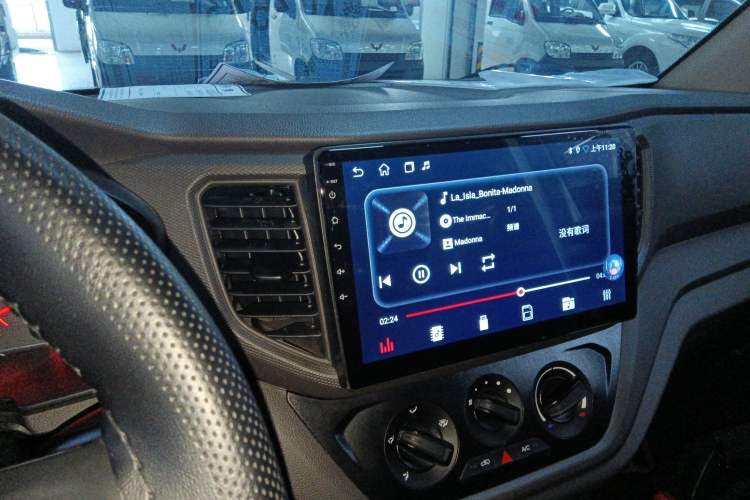 Used Wuling Hongguang V 2022 1.5L Jingqu Edition Electric-Assist LAR Audio And AC Panel