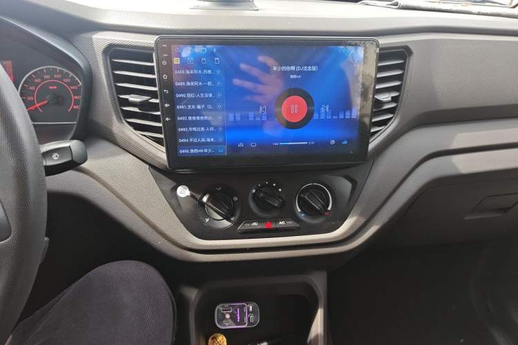 Used Wuling Hongguang V 2022 1.5L Jingqu Edition Electric-Assist LAR Audio And AC Panel