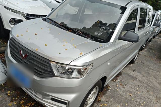 Used Wuling Hongguang V 2022 1.5L Jingqu Edition Electric-Assist LAR