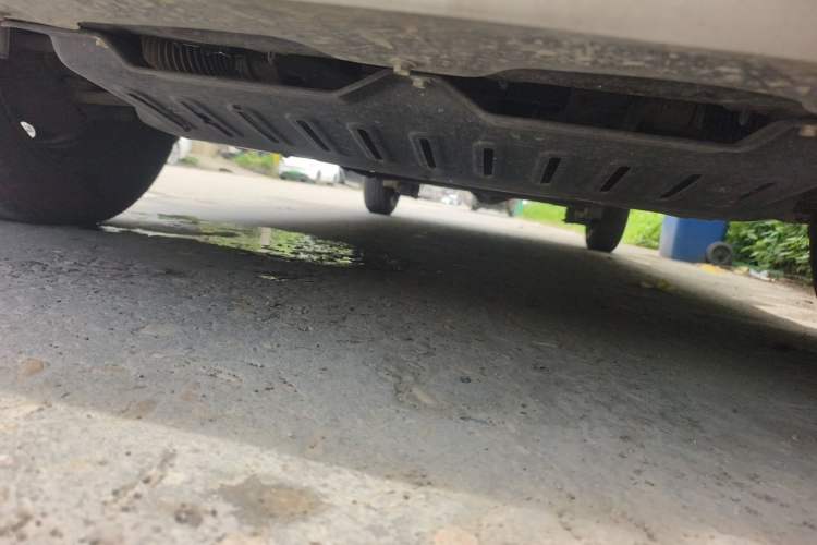 Used Wuling Hongguang V 2022 1.5L Jingqu Edition Electric-Assist LAR Chassis Front