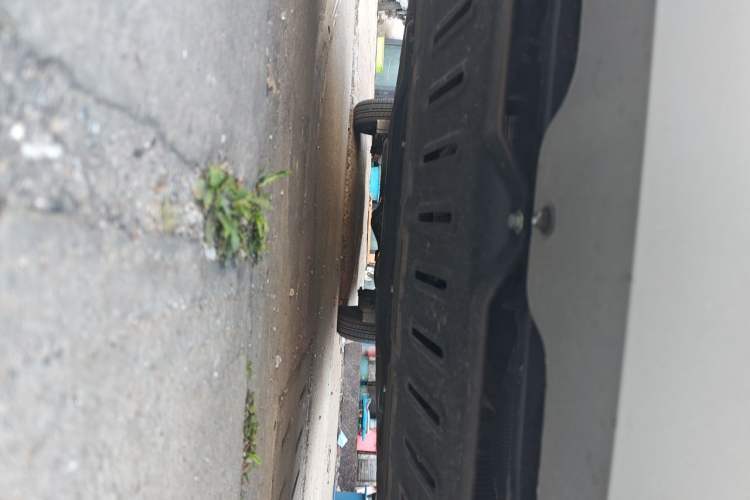 Used Wuling Hongguang V 2022 1.5L Jingqu Edition Electric-Assist LAR Chassis Front