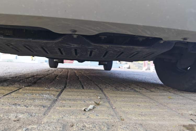 Used Wuling Hongguang V 2022 1.5L Jingqu Version Hydraulic Power Steering LAR Chassis Front