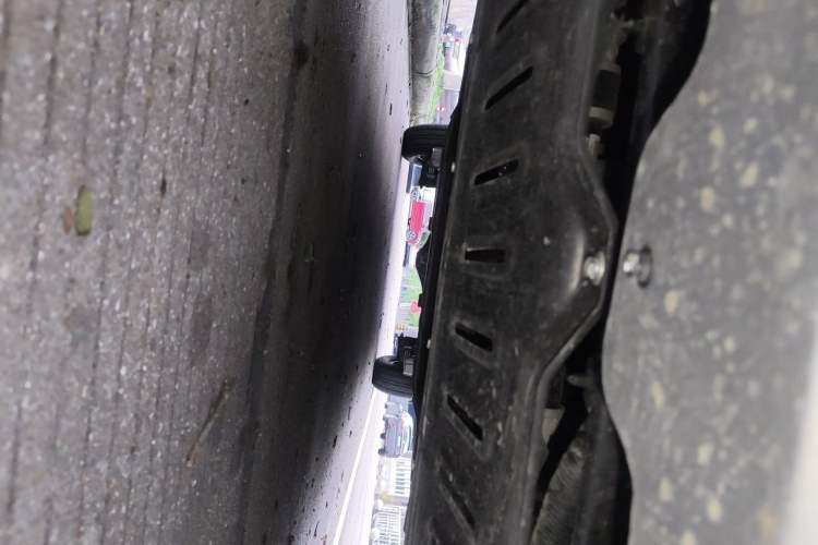 Used Wuling Hongguang V 2022 1.5L Jingqu Edition Electric-Assist LAR Chassis Front