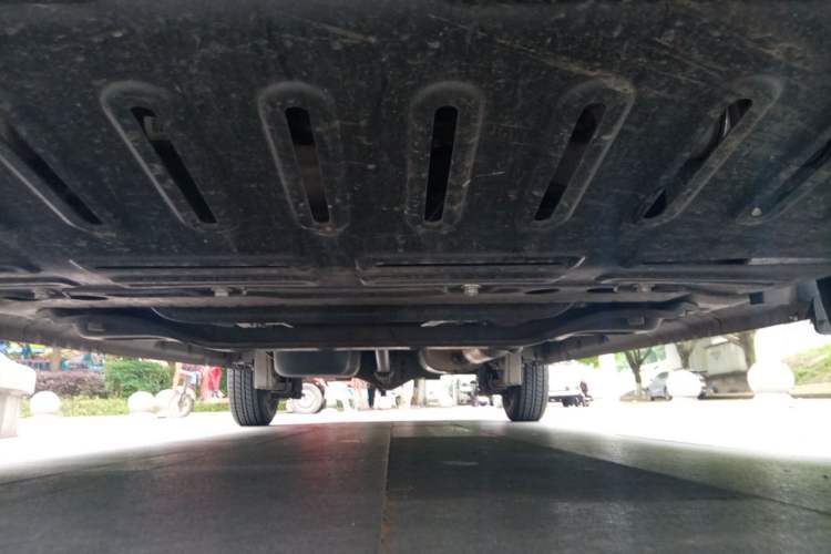 Used Wuling Hongguang V 2022 1.5L Jingqu Edition Electric-Assist LAR Chassis Front